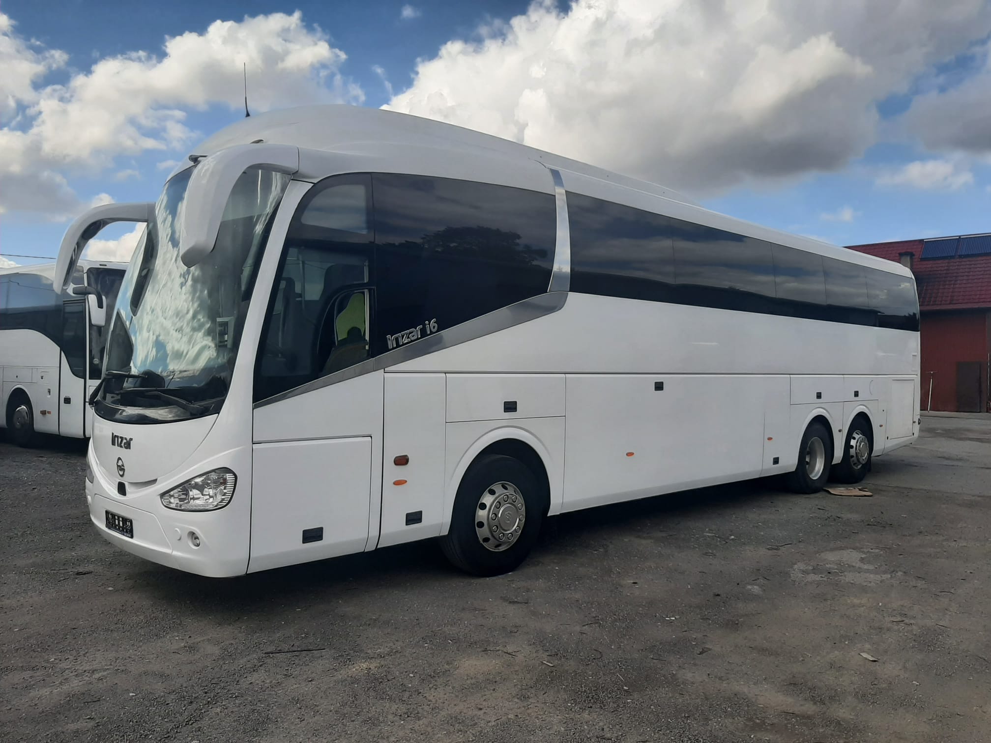 Wynajem-autokaru-na-wycieczke-szkolna-–-jak-wybrac-bezpieczny-i-komfortowy-transport Wynajem autokaru na wycieczkę szkolną – jak wybrać bezpieczny i komfortowy transport?